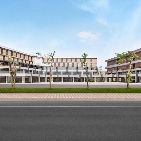 Ramada Plaza By Wyndham Batman Hotel Exterior foto